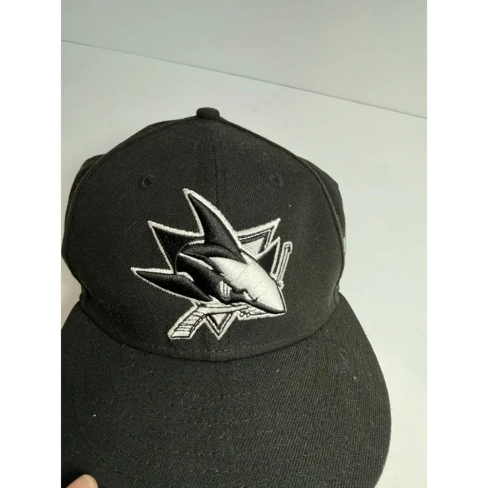 New Era 59FIFTY San Jose Sharks Fitted Hat Black White NHL Size 7 5/8 Cap